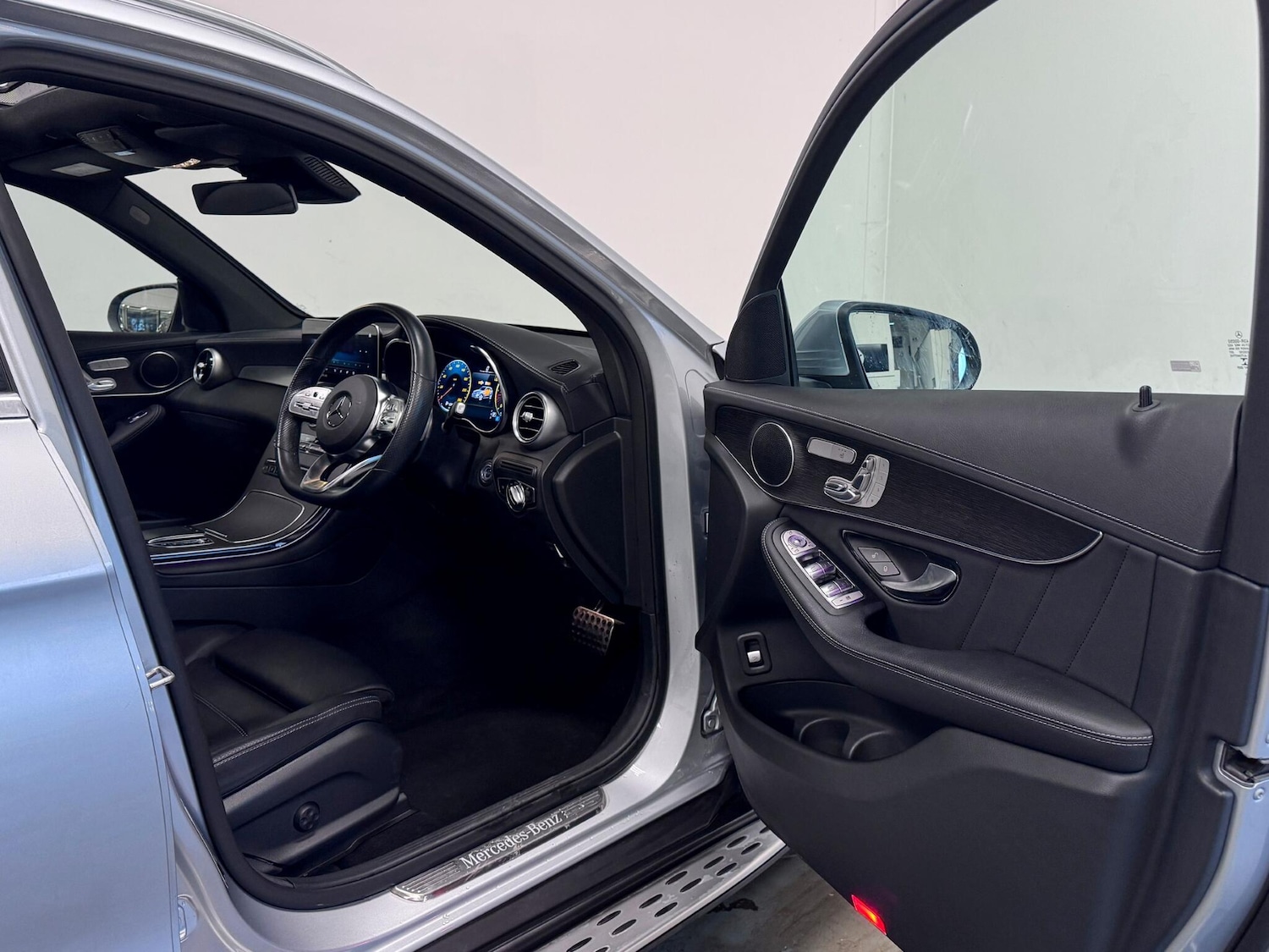 Used Mercedes-Benz GLC 2022 for sale - 77142920: Photo 16