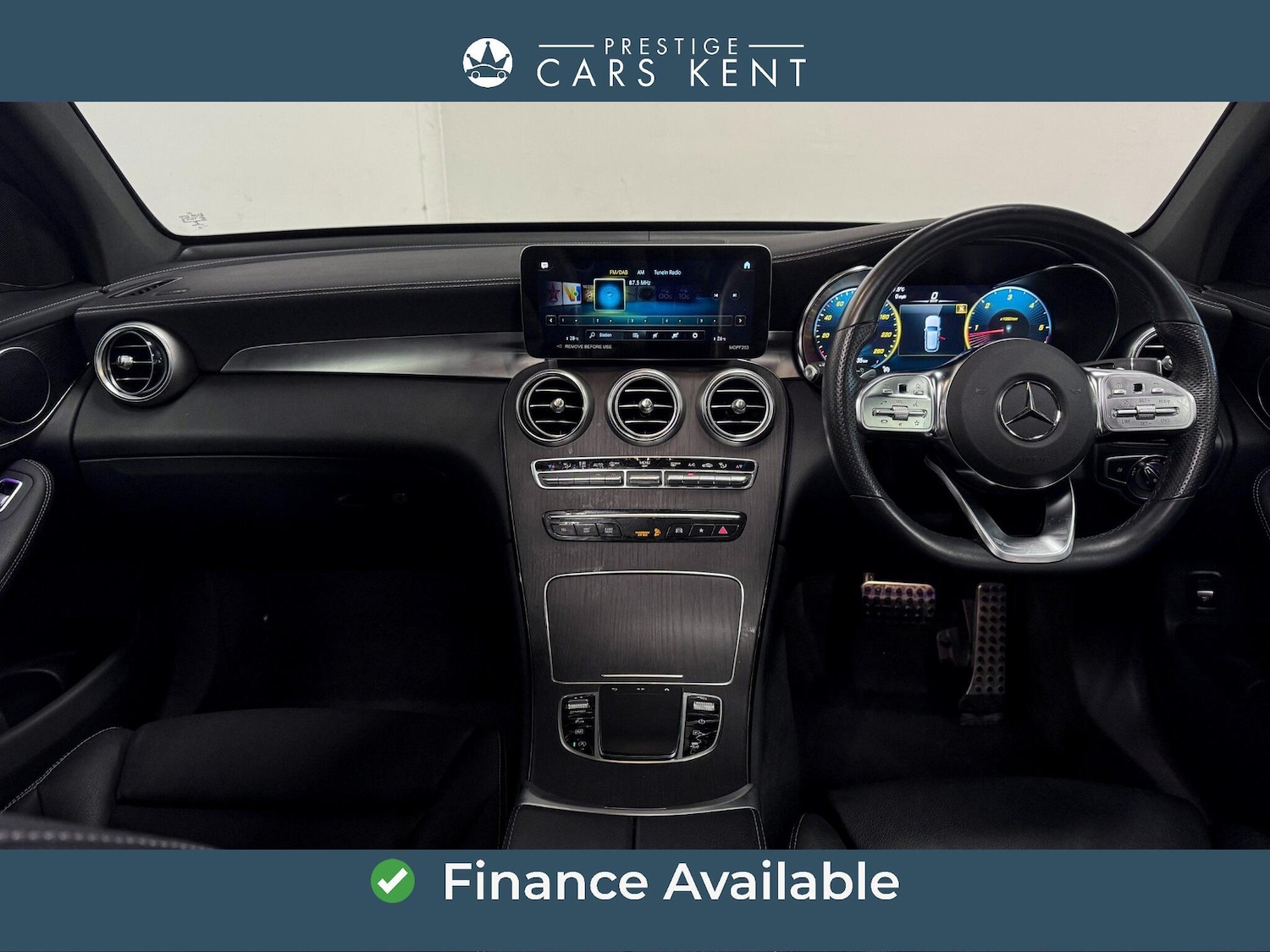 Used Mercedes-Benz GLC 2022 for sale - 77142920: Photo 2