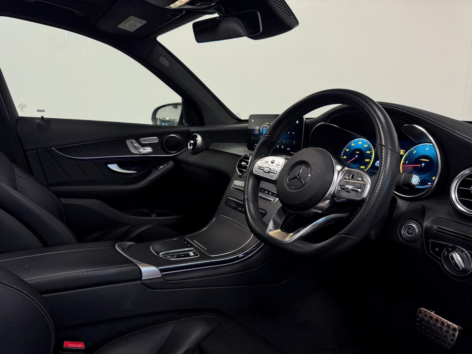 Used Mercedes-Benz GLC 2022 for sale - 77142920: Photo 27