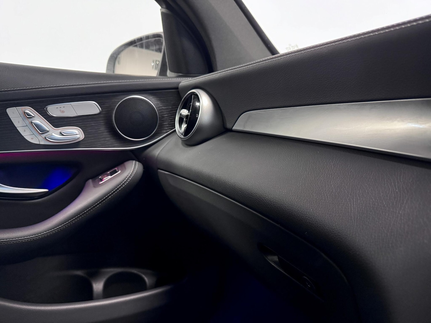 Used Mercedes-Benz GLC 2022 for sale - 77142920: Photo 29