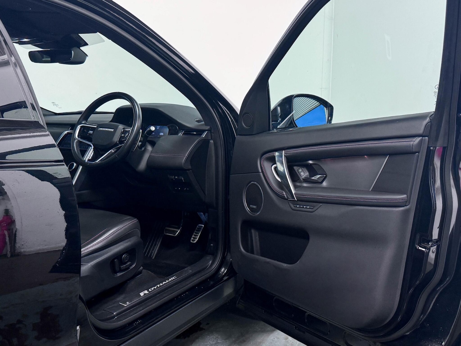 Used Land Rover Discovery Sport 2023 for sale - 77108989: Photo 14