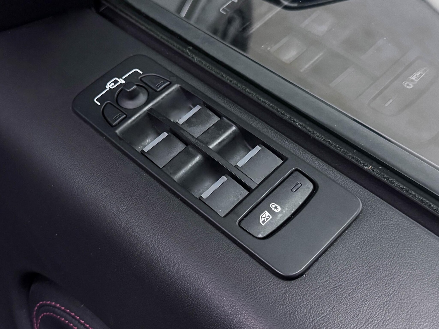 Used Land Rover Discovery Sport 2023 for sale - 77108989: Photo 16