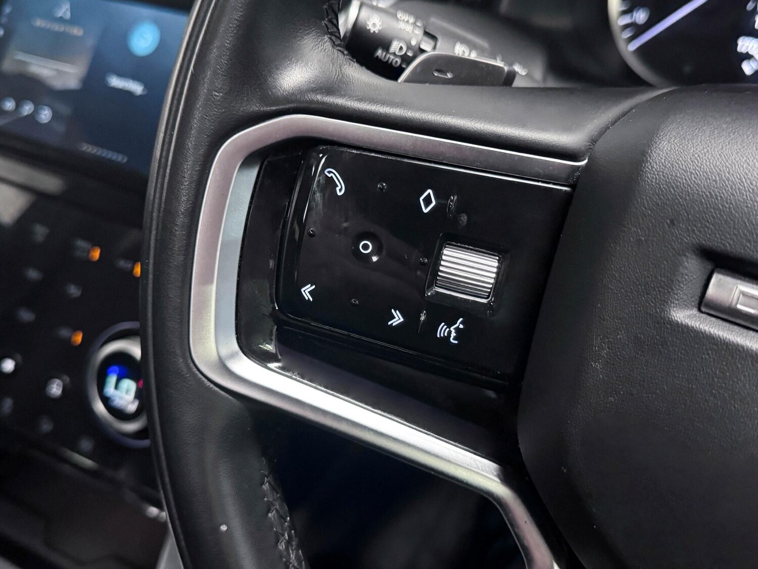 Used Land Rover Discovery Sport 2023 for sale - 77108989: Photo 37