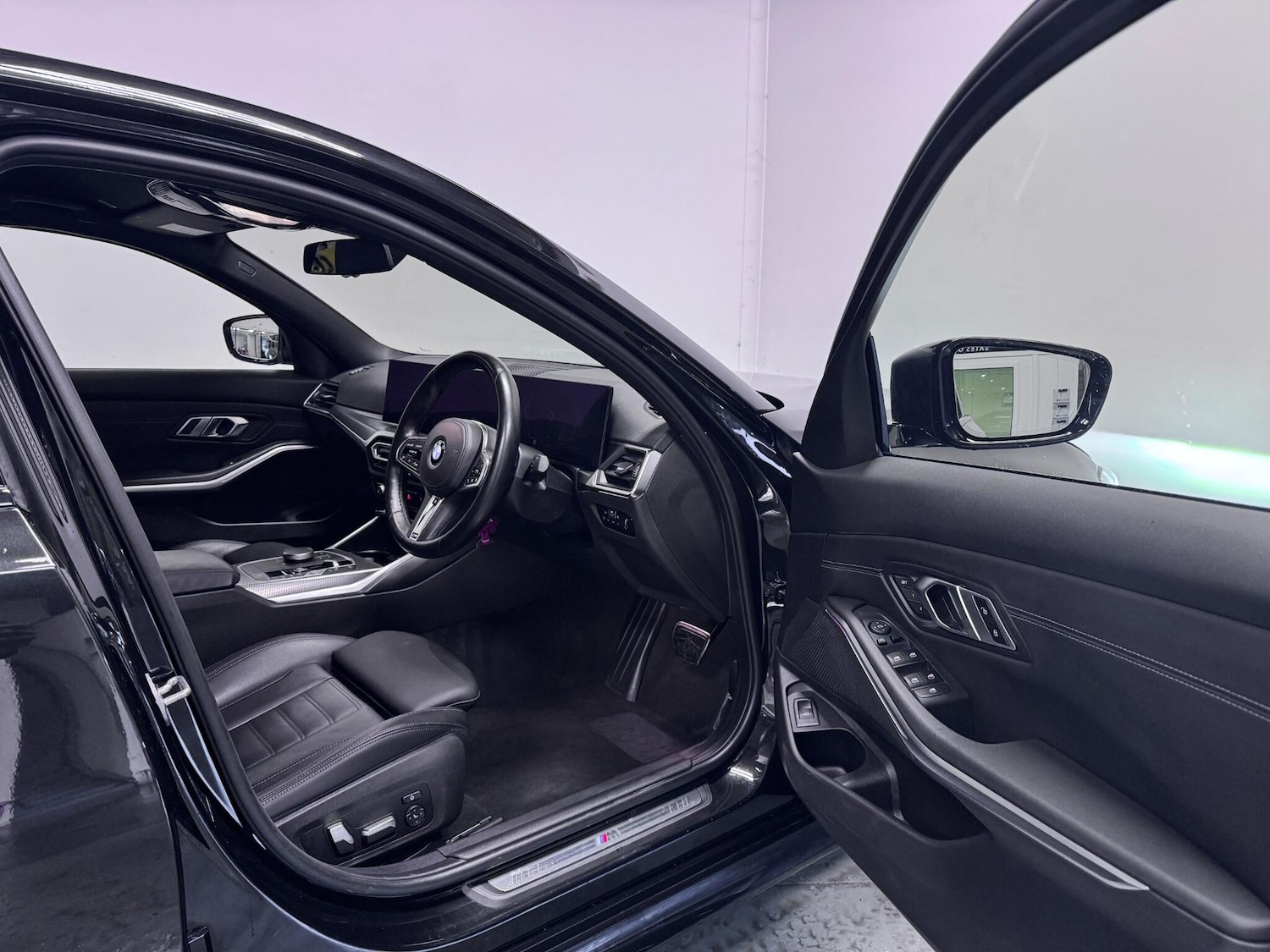 Used BMW 3 Series 2024 for sale - 76658758: Photo 14