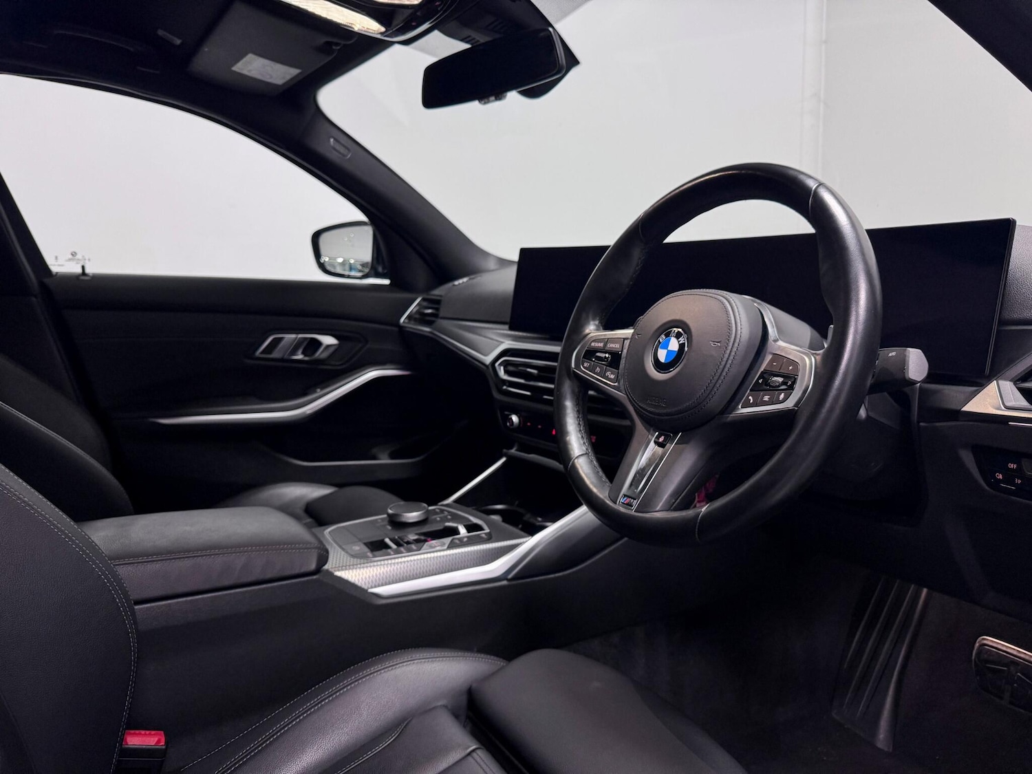 Used BMW 3 Series 2024 for sale - 76658758: Photo 22