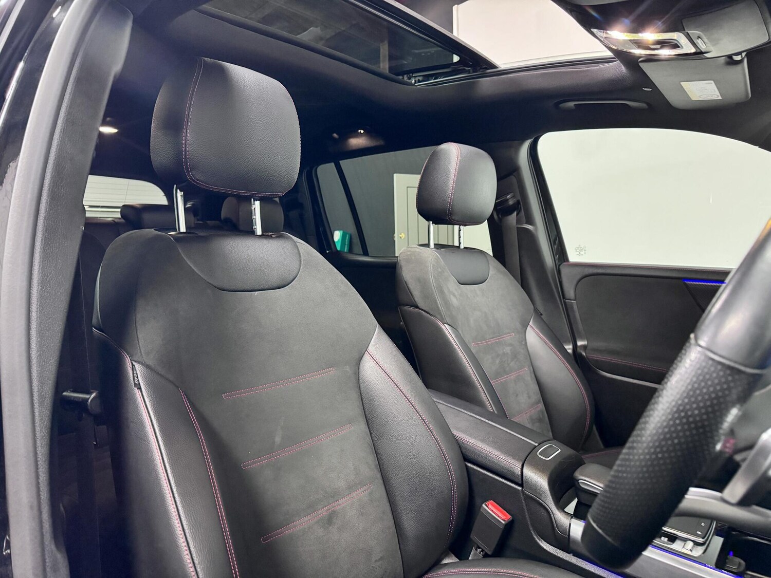 Used Mercedes-Benz GLB for sale - 77597850: Photo 24