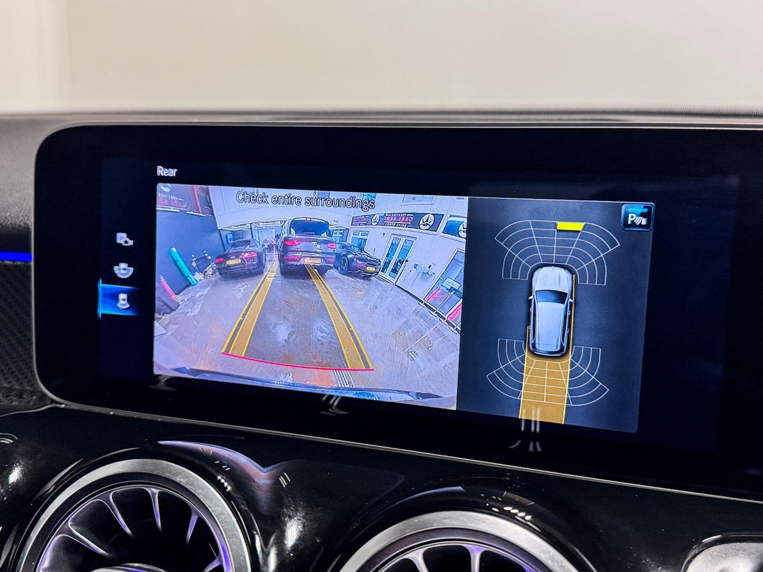 Used Mercedes-Benz GLB for sale - 77597850: Photo 42