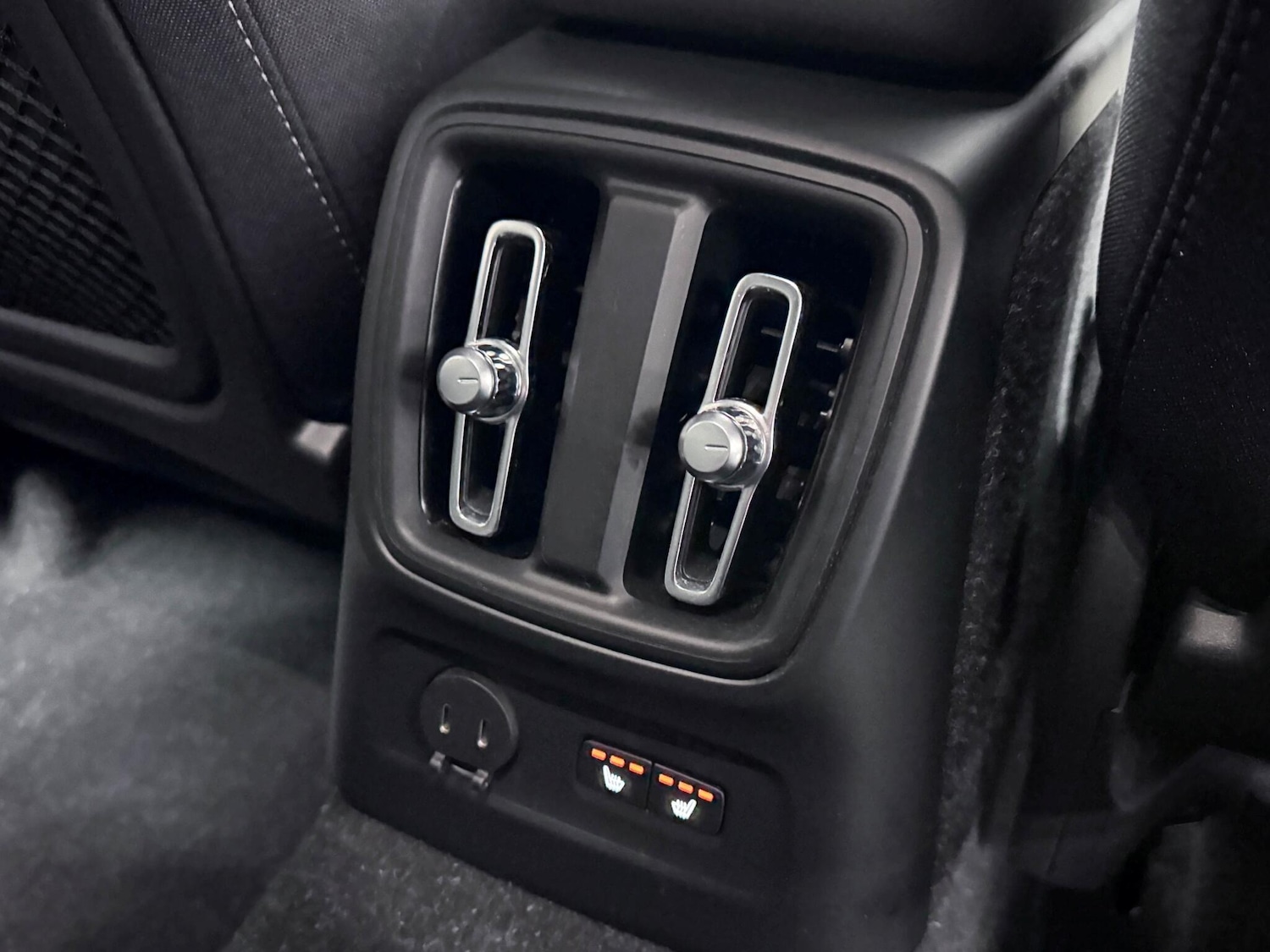 Used Volvo XC40 2022 for sale - 76472157: Photo 24