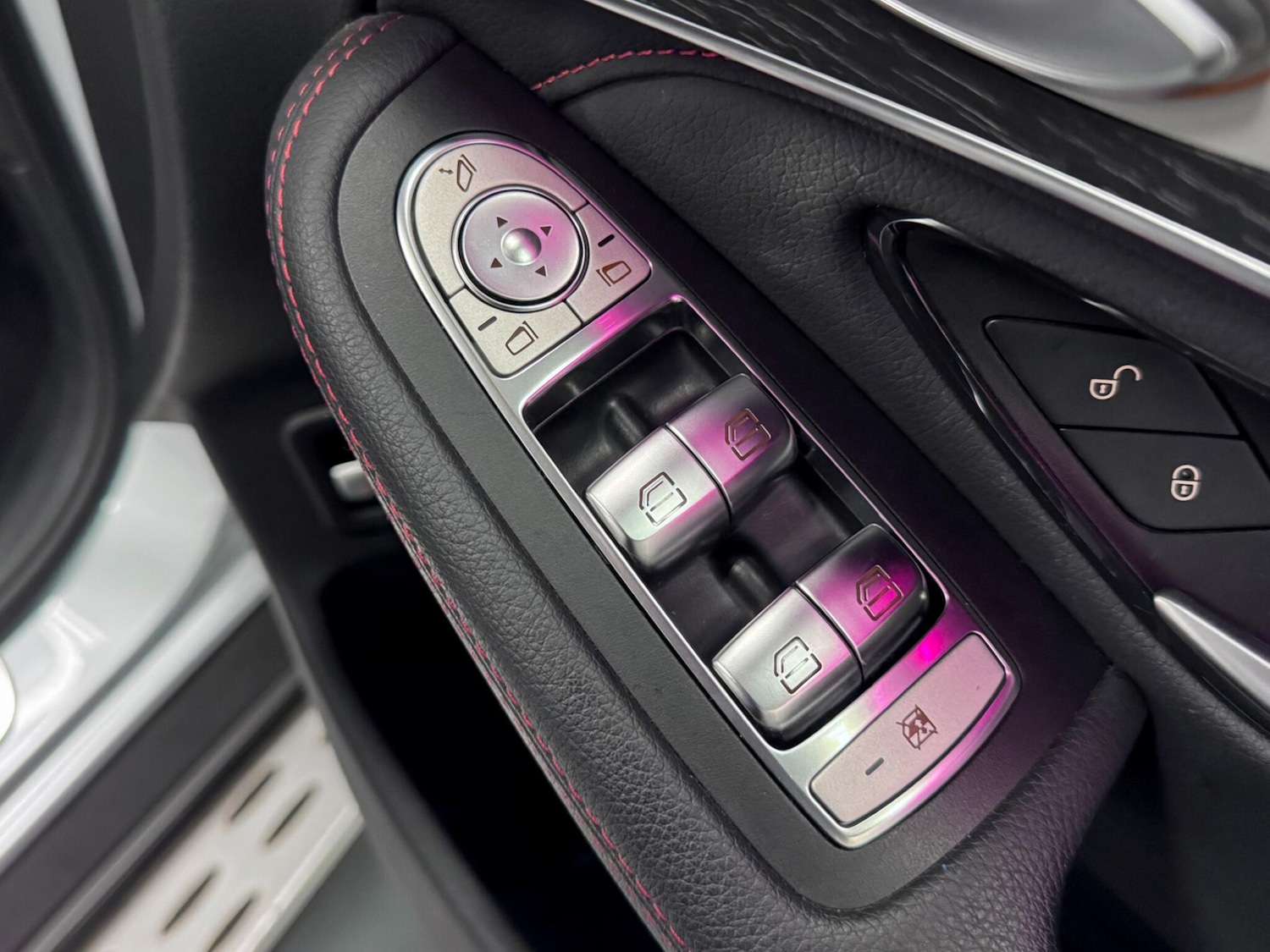 Used Mercedes-Benz GLC 2022 for sale - 76998921: Photo 17