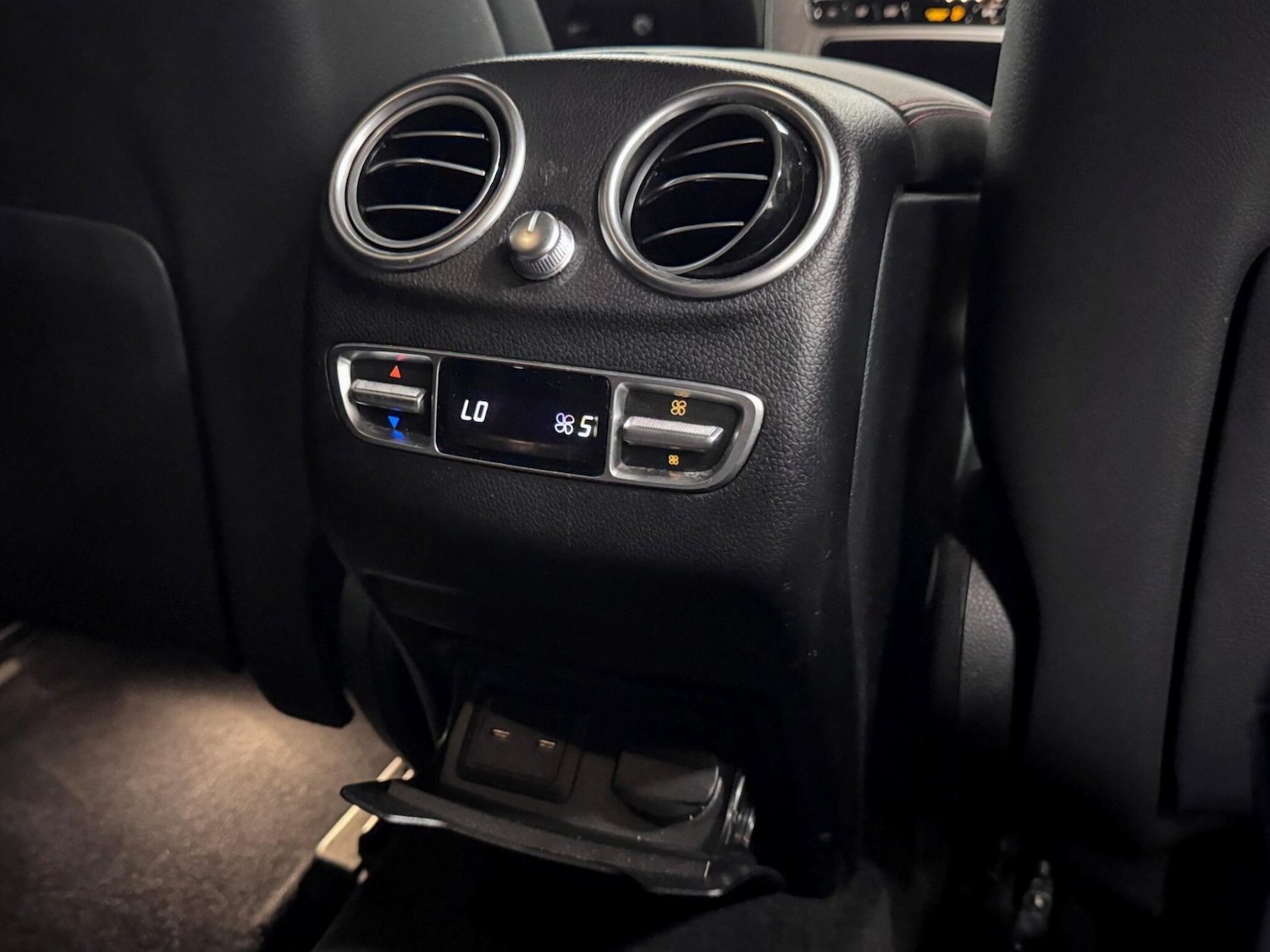 Used Mercedes-Benz GLC 2022 for sale - 76998921: Photo 27