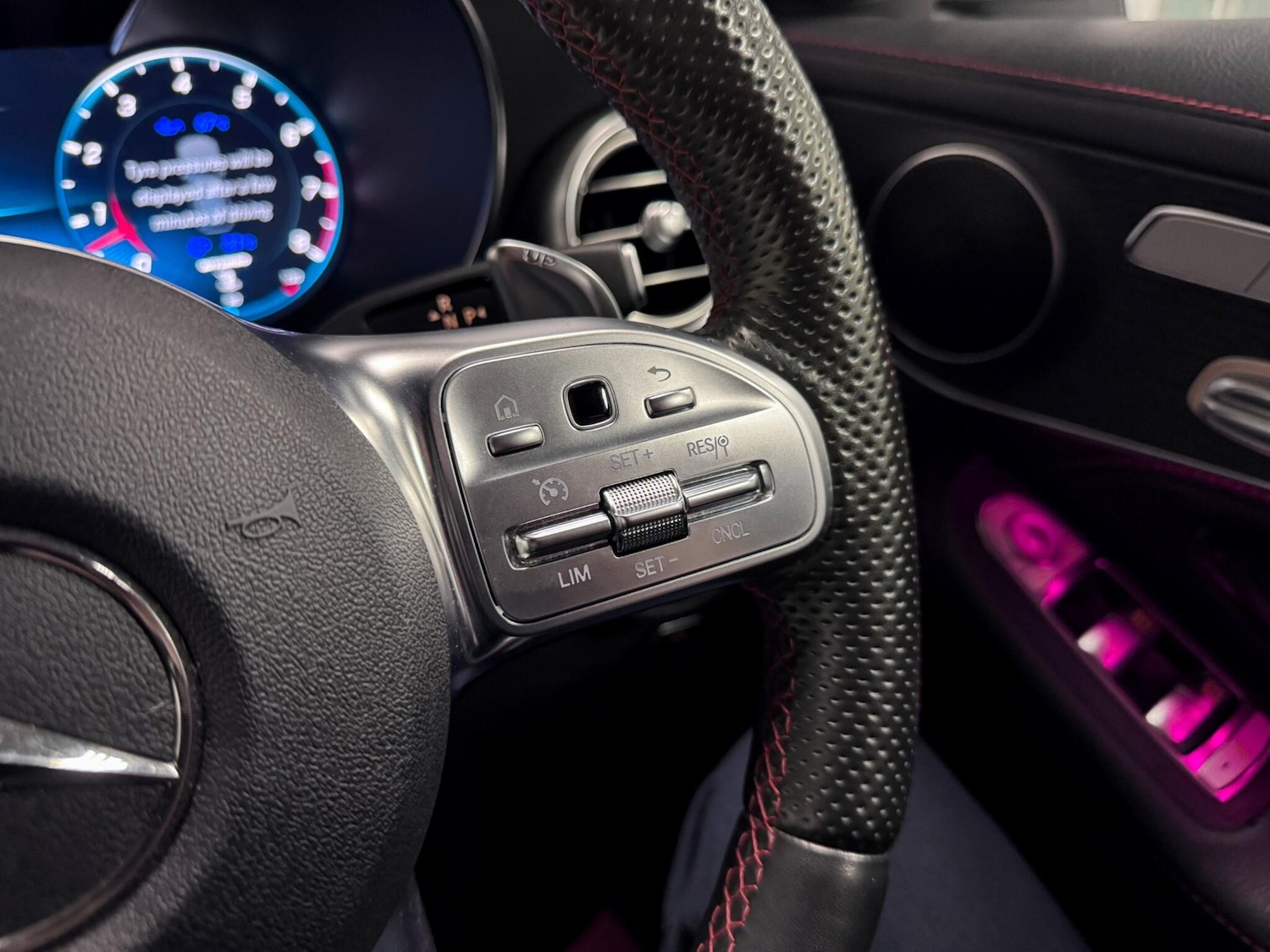 Used Mercedes-Benz GLC 2022 for sale - 76998921: Photo 37