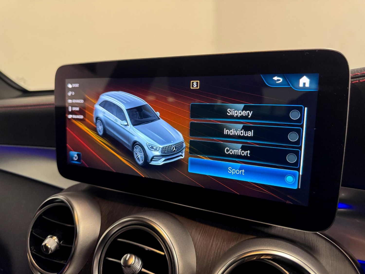 Used Mercedes-Benz GLC 2022 for sale - 76998921: Photo 56