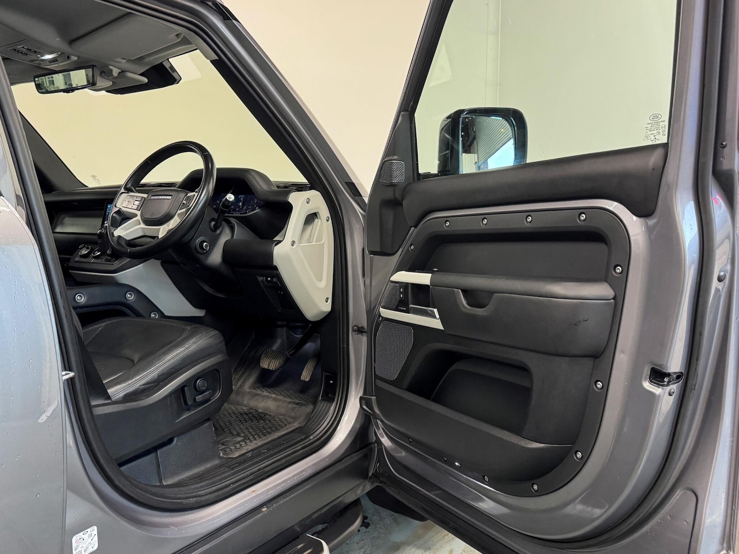 Used Land Rover Defender 110 for sale - 77029726: Photo 13