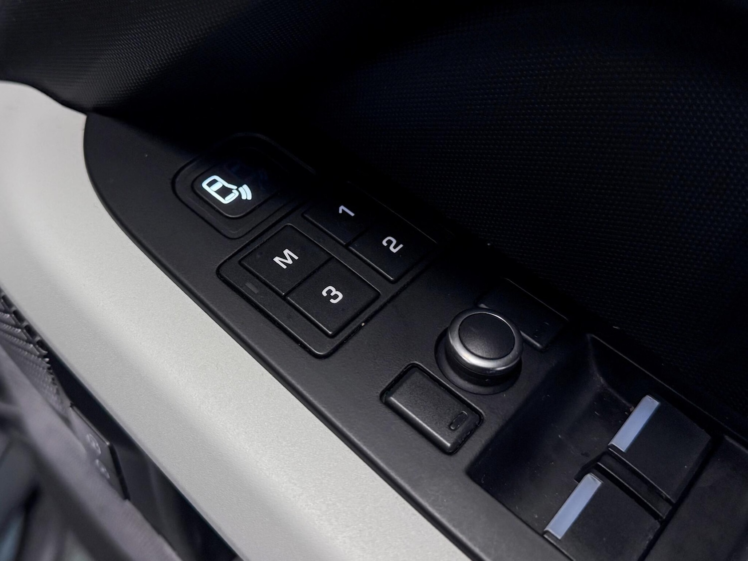 Used Land Rover Defender 110 for sale - 77029726: Photo 16