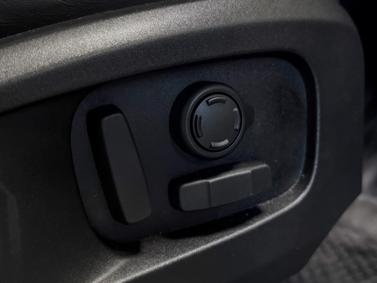 Used Land Rover Defender 110 for sale - 77029726: Photo 18