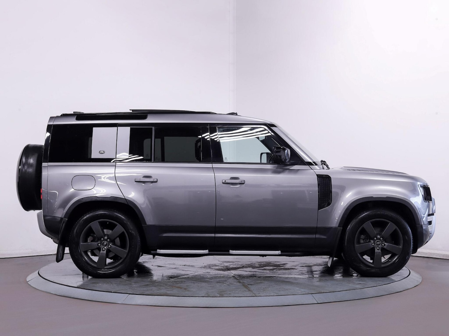 Used Land Rover Defender 110 for sale - 77029726: Photo 8