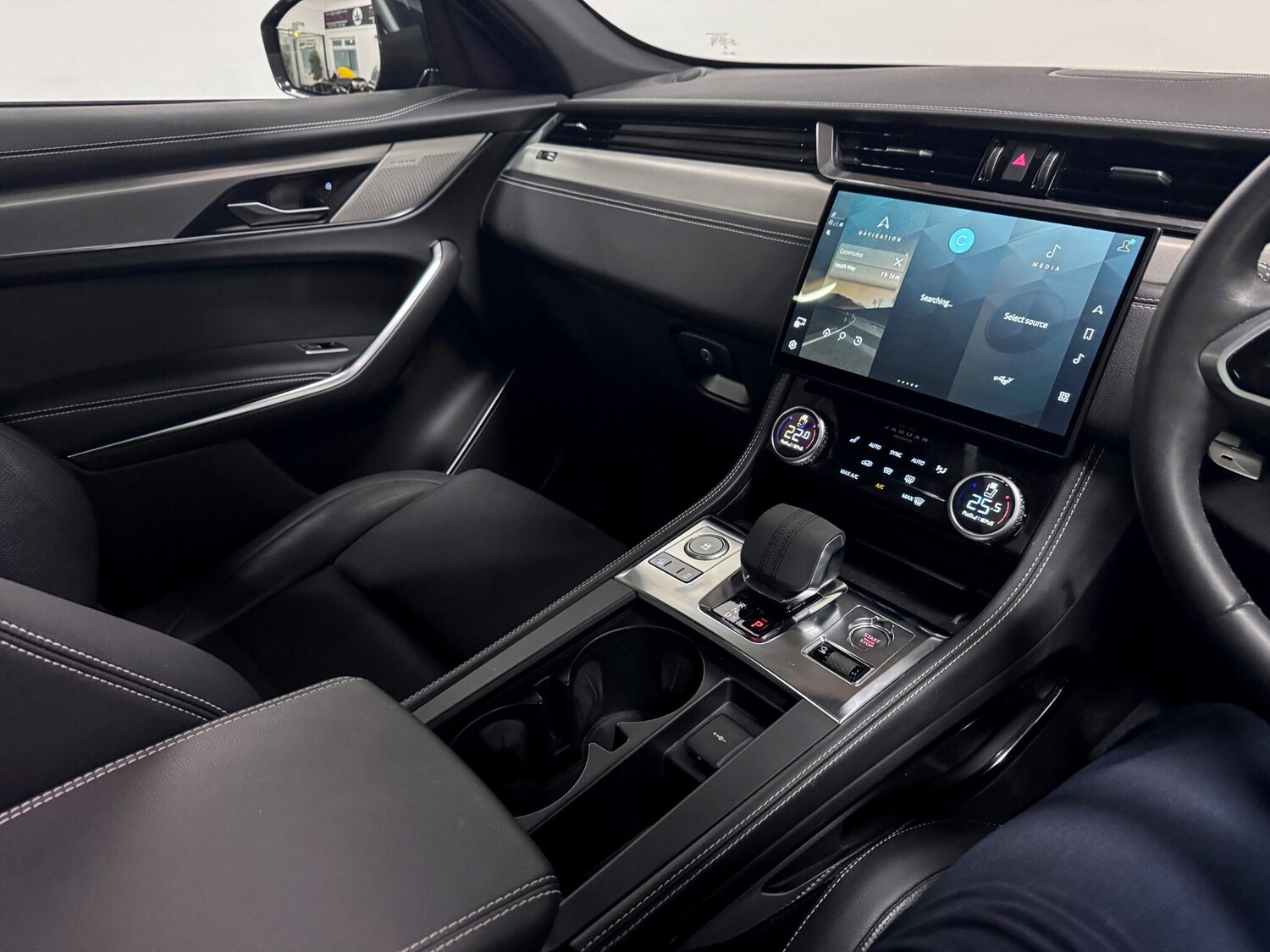 Used Jaguar F-Pace 2024 for sale - 76823489: Photo 27