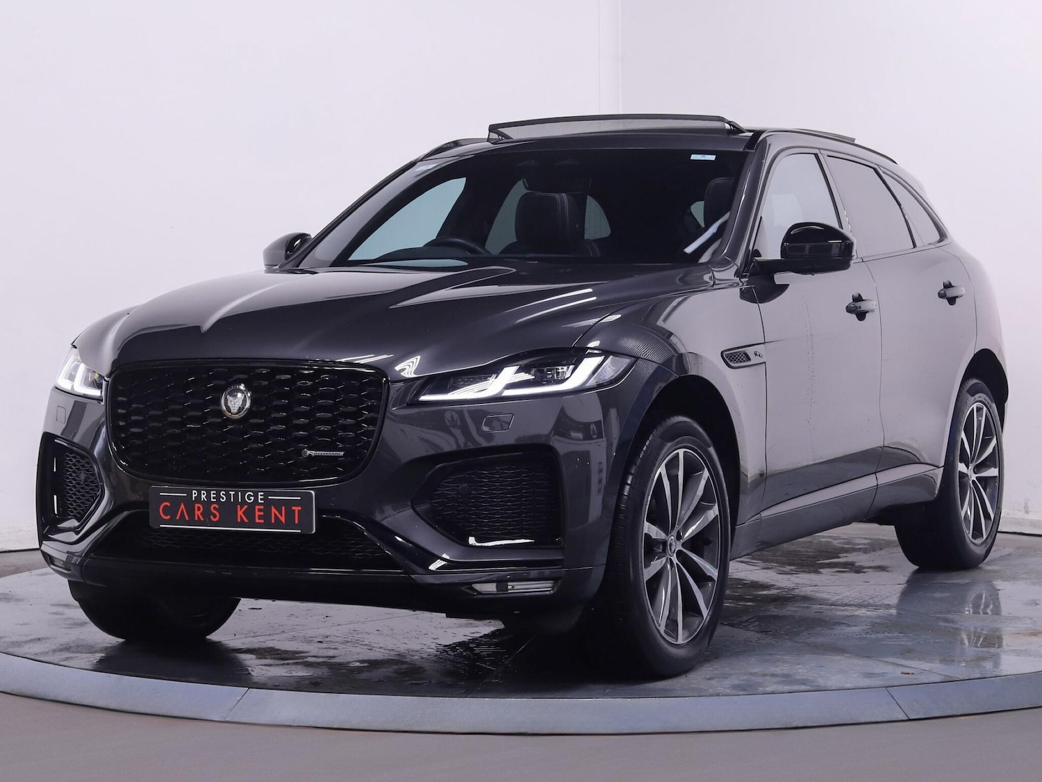 Used Jaguar F-Pace 2024 for sale - 76823489: Photo 6
