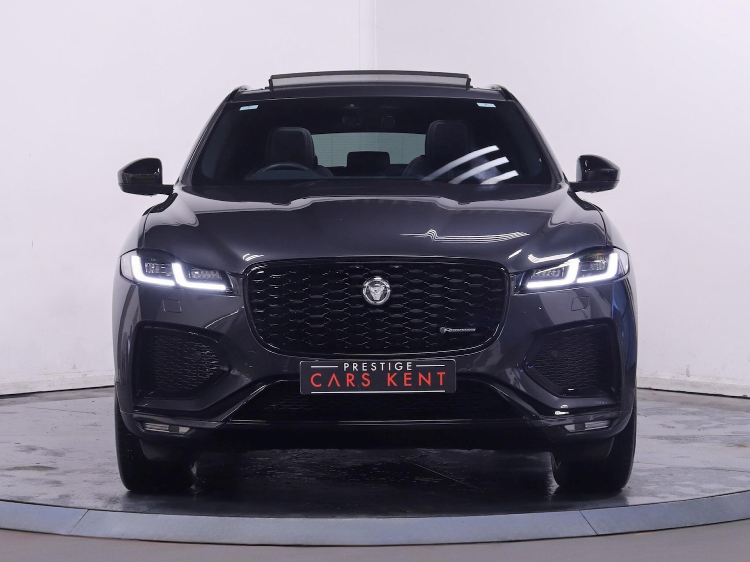 Used Jaguar F-Pace 2024 for sale - 76823489: Photo 7