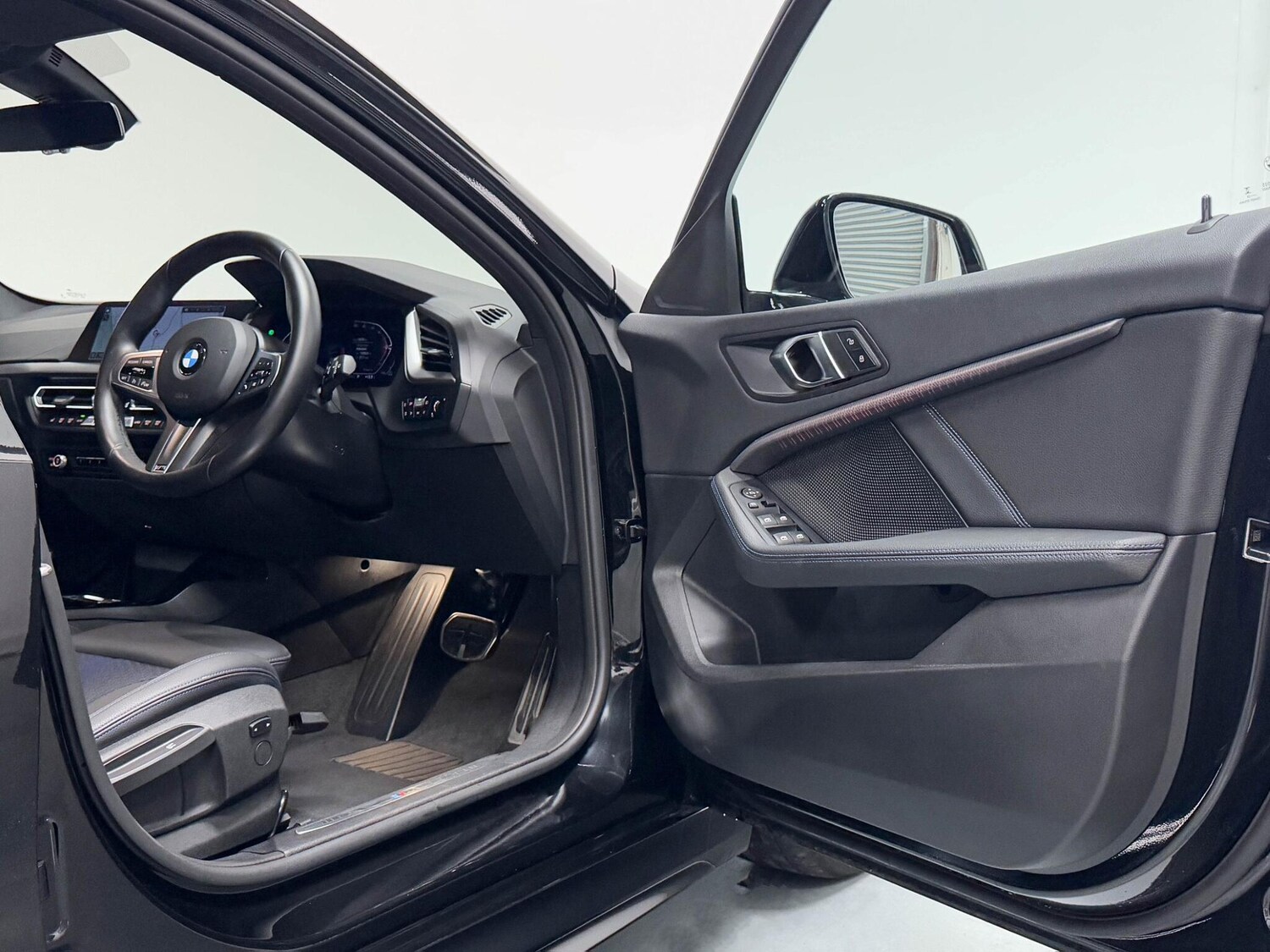 Used BMW 1 Series 2024 for sale - 76188437: Photo 16