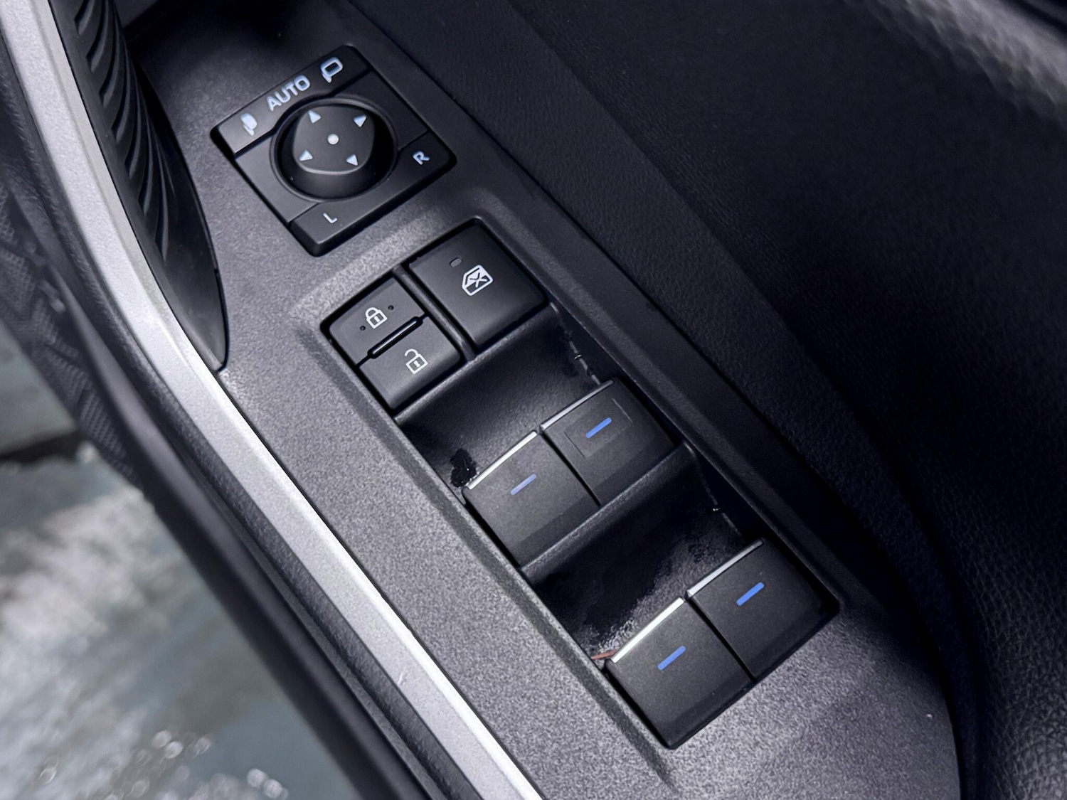 Used Toyota RAV4 2023 for sale - 76689664: Photo 16