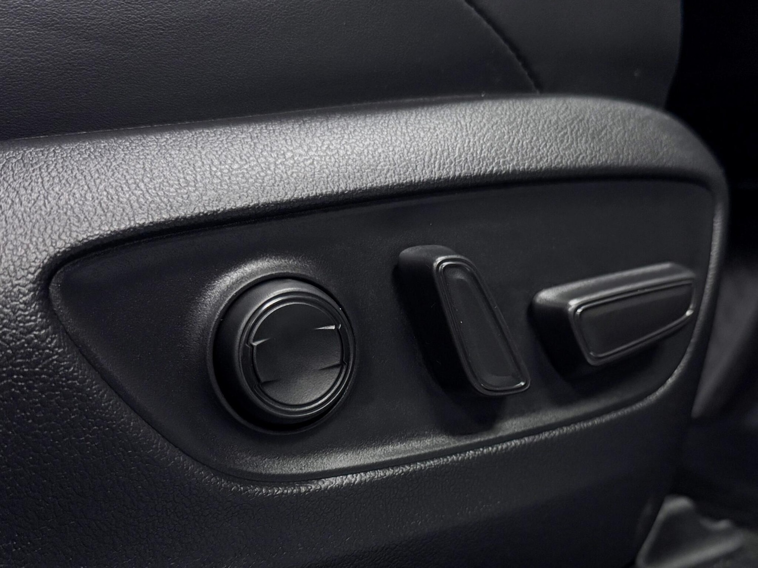 Used Toyota RAV4 2023 for sale - 76689664: Photo 18