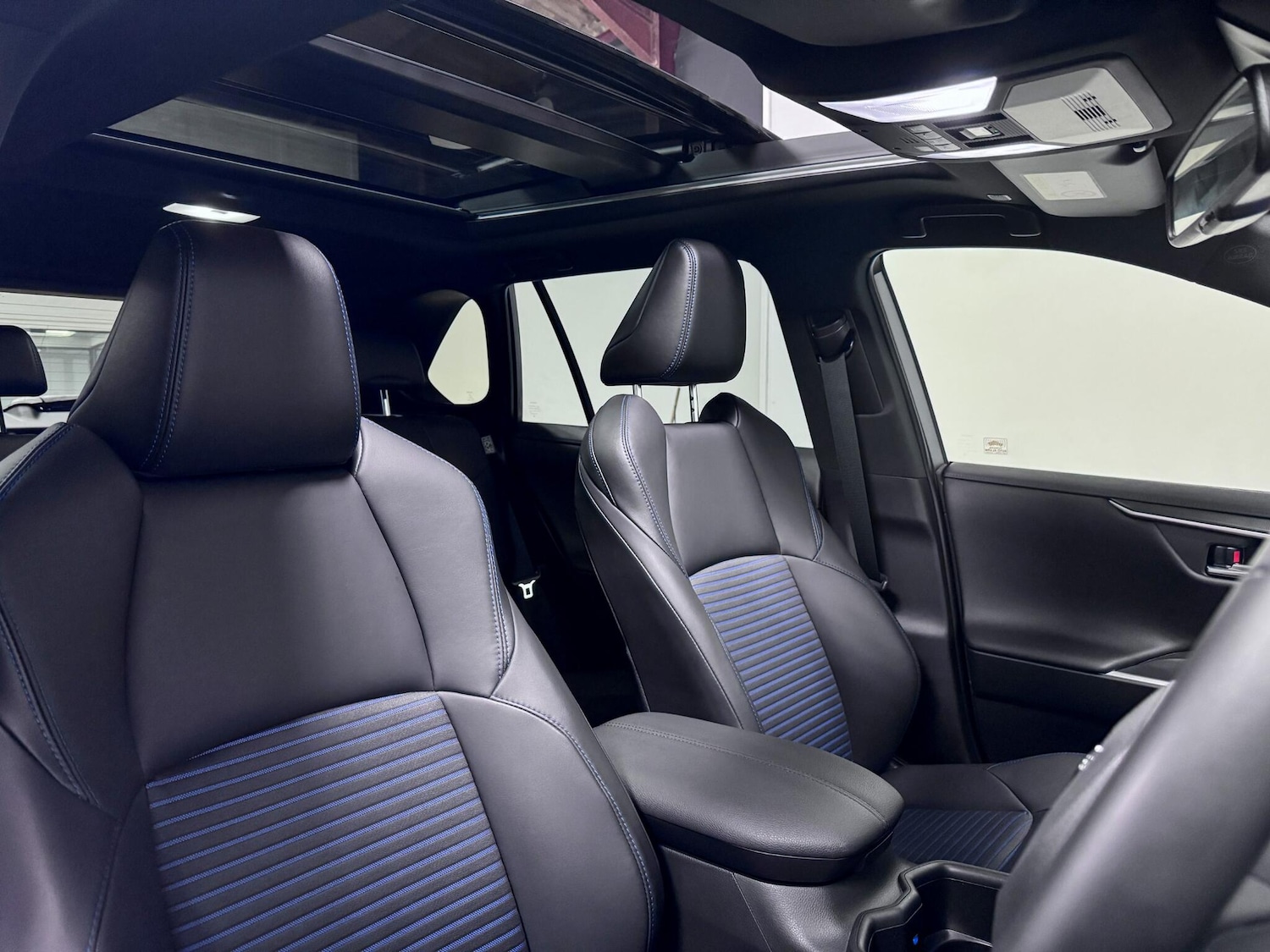 Used Toyota RAV4 2023 for sale - 76689664: Photo 22