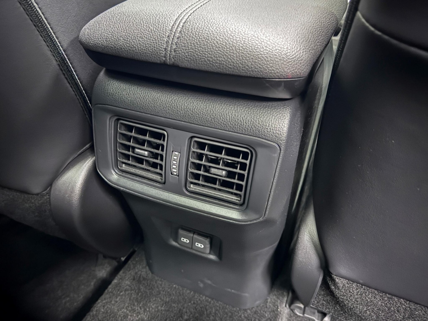 Used Toyota RAV4 2023 for sale - 76689664: Photo 27