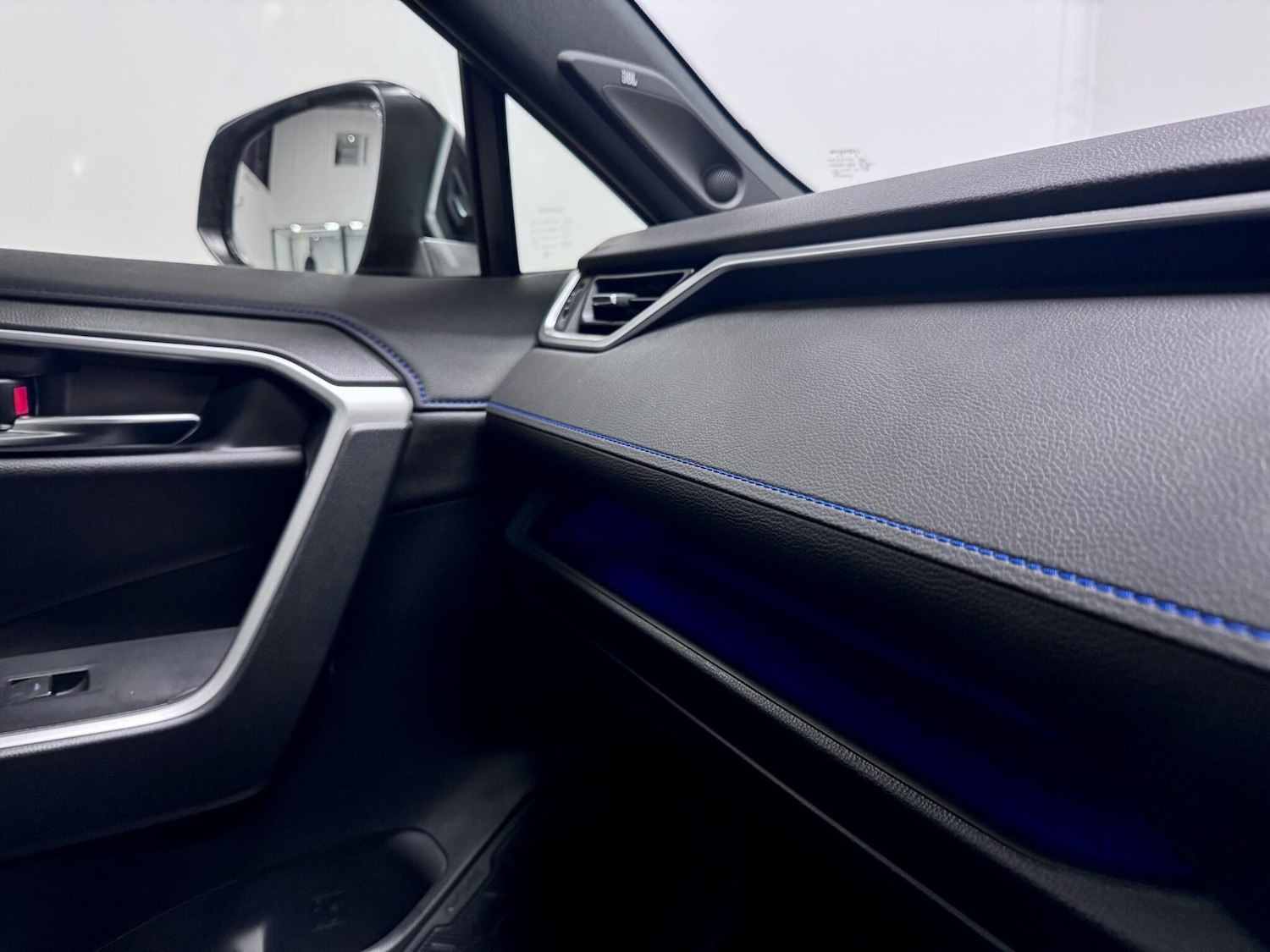 Used Toyota RAV4 2023 for sale - 76689664: Photo 29