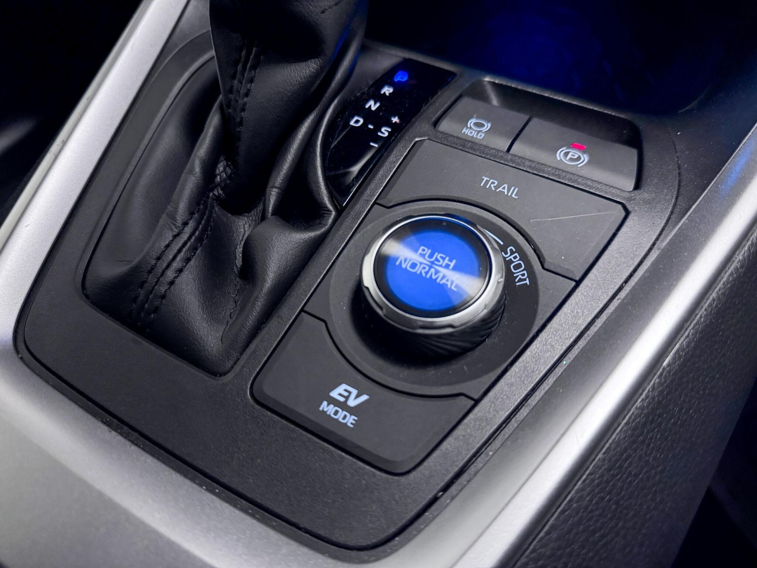 Used Toyota RAV4 2023 for sale - 76689664: Photo 32