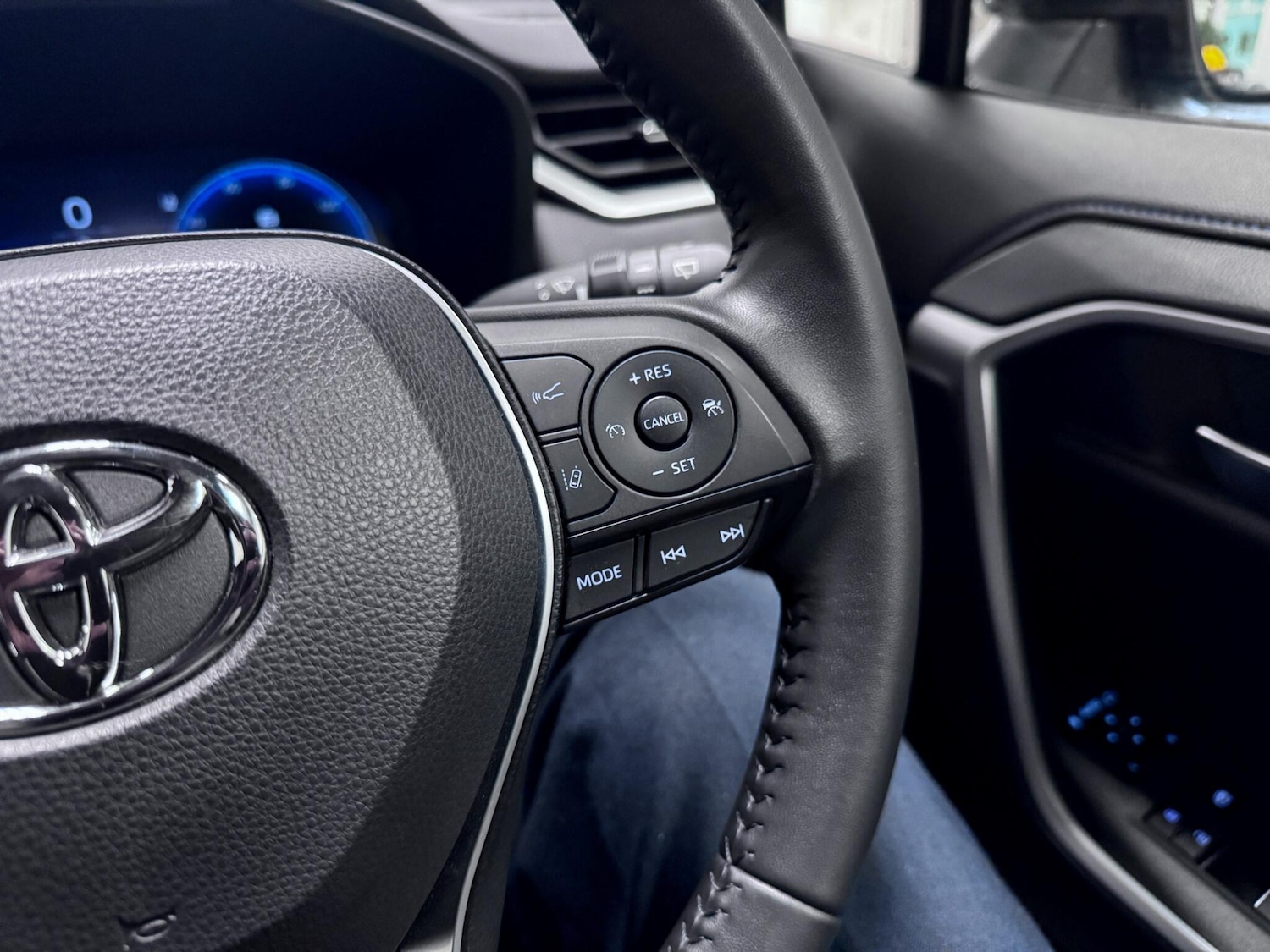 Used Toyota RAV4 2023 for sale - 76689664: Photo 39