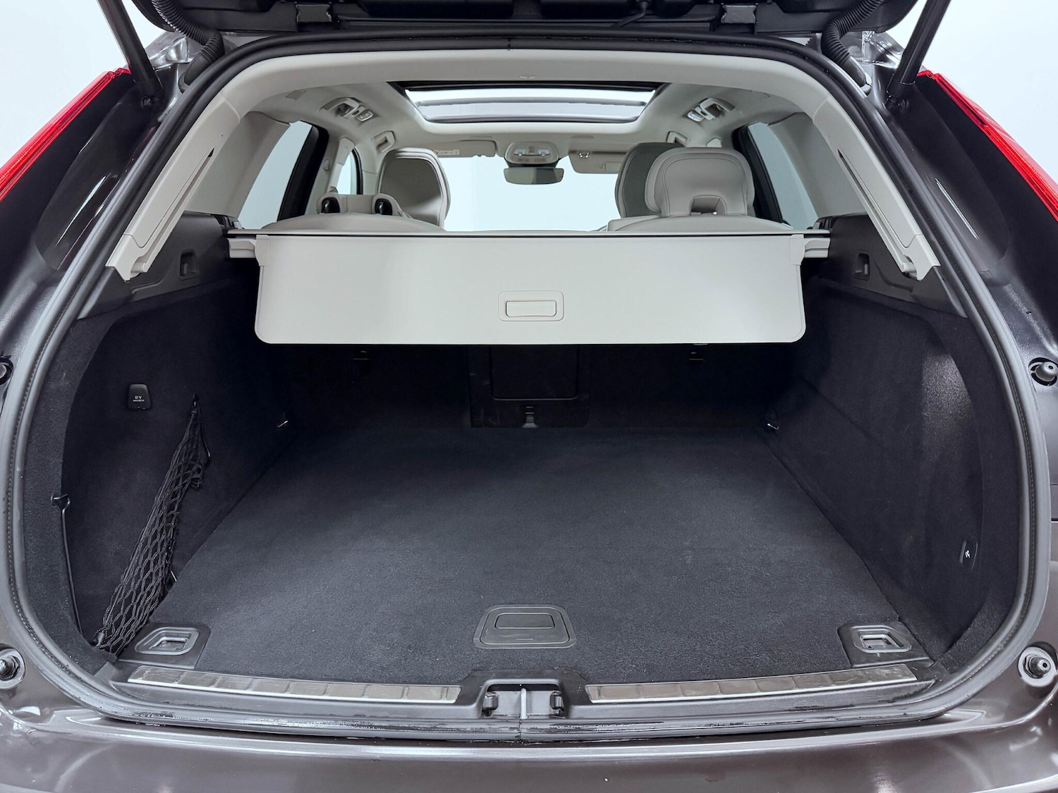 Used Volvo XC60 2024 for sale - 76072349: Photo 11