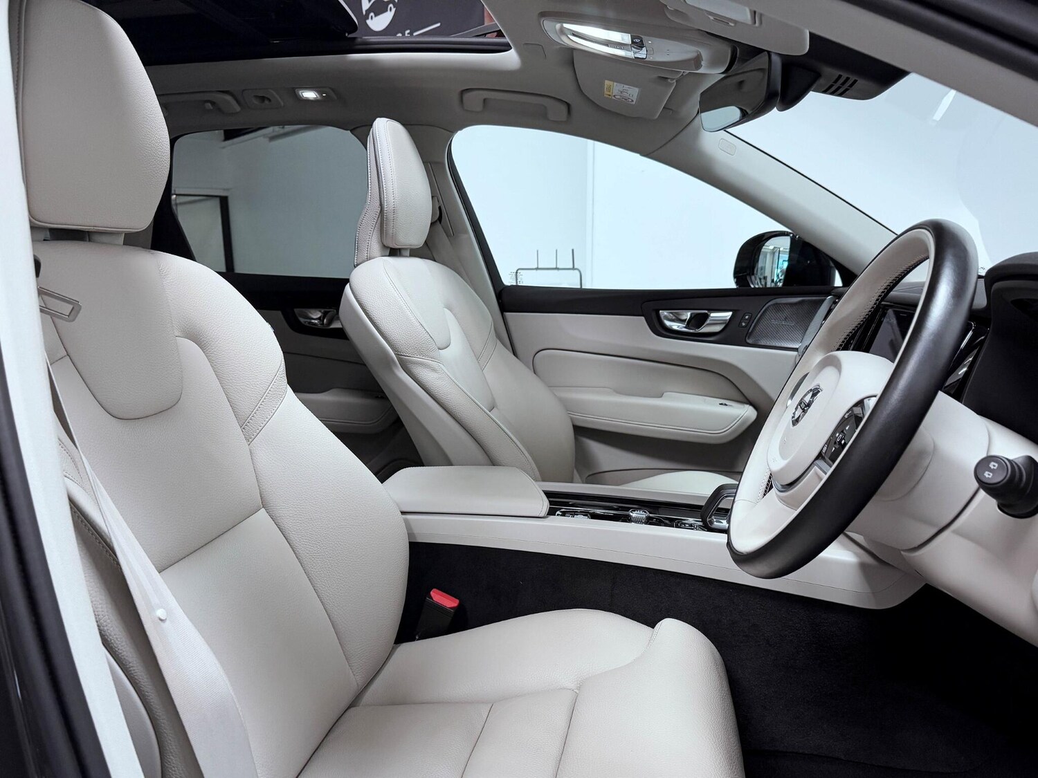 Used Volvo XC60 2024 for sale - 76072349: Photo 26
