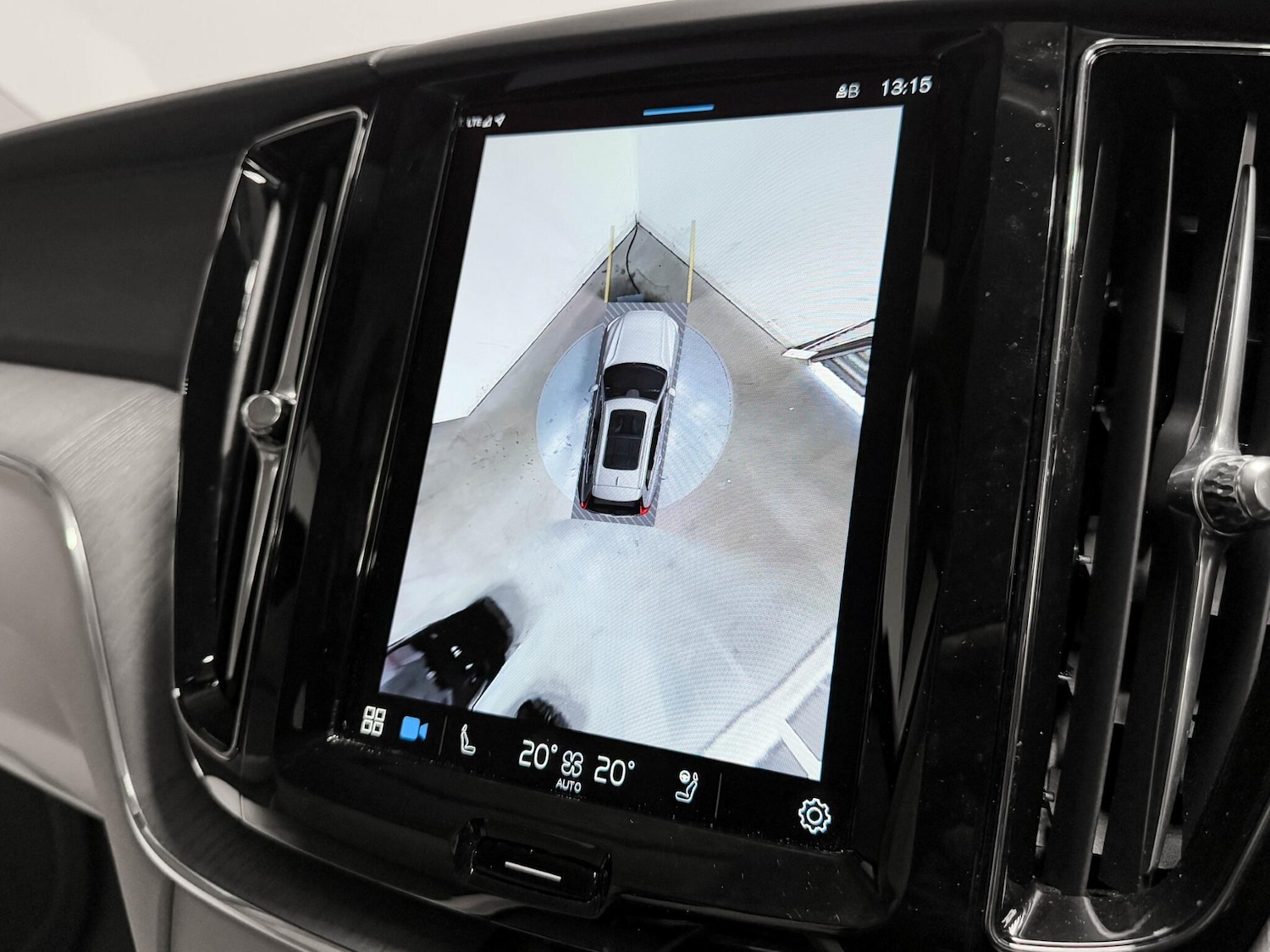 Used Volvo XC60 2024 for sale - 76072349: Photo 53