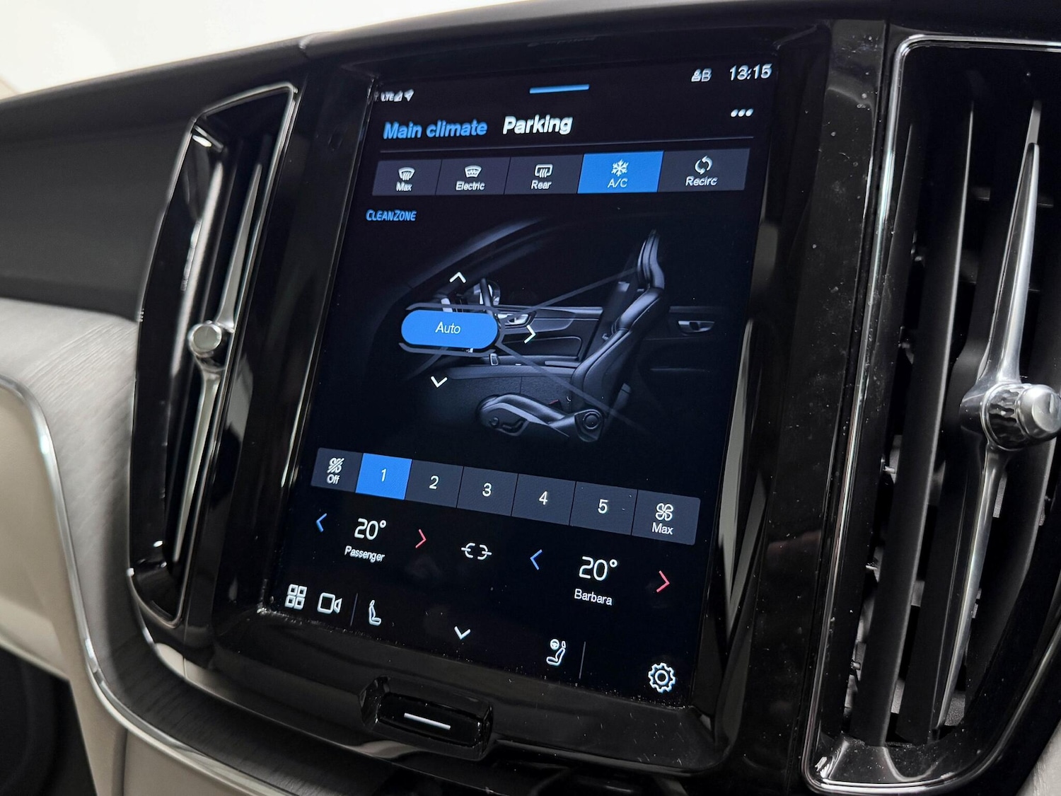 Used Volvo XC60 2024 for sale - 76072349: Photo 55