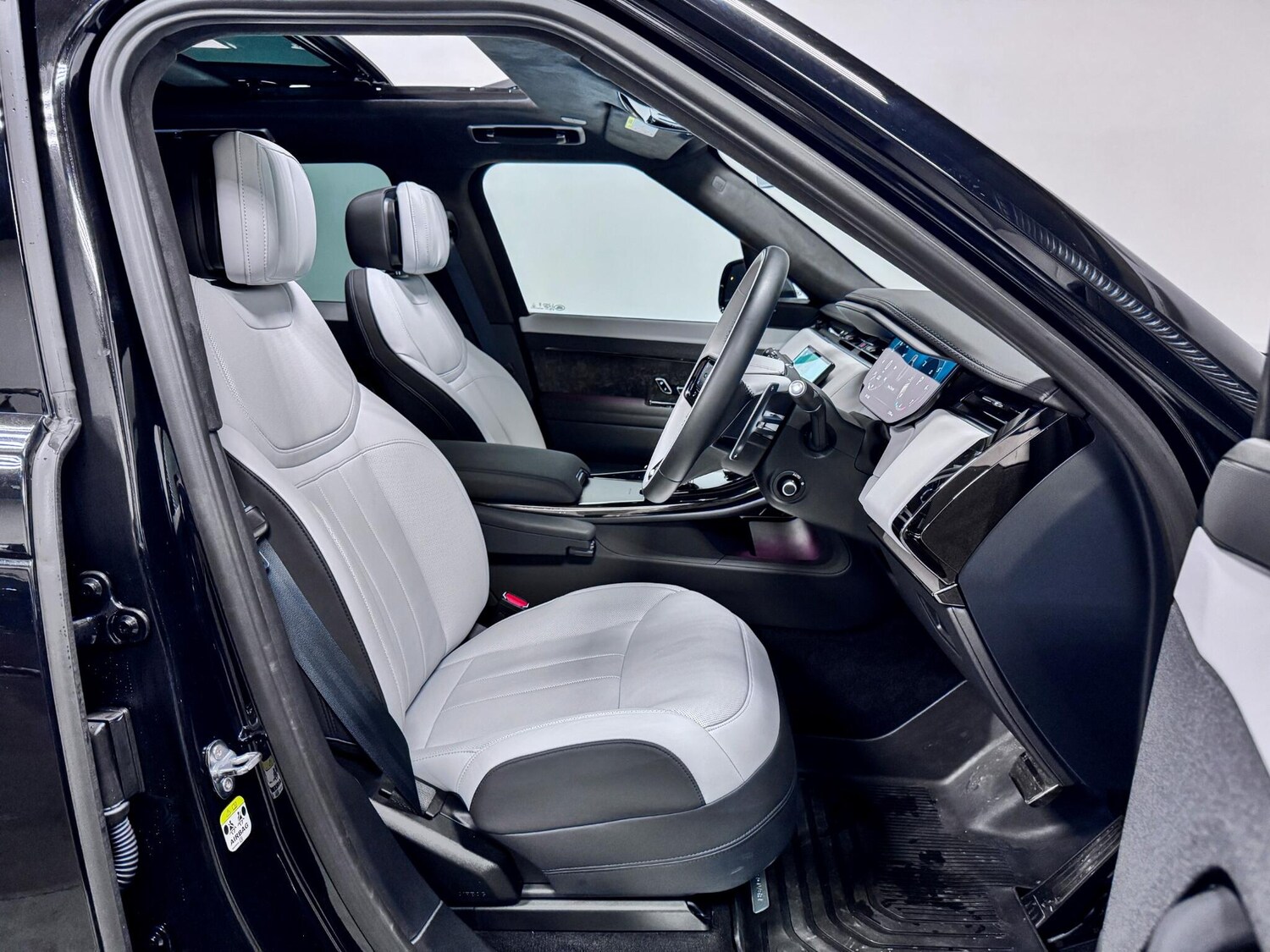 Used Land Rover Range Rover Sport 2023 for sale - 77376180: Photo 18