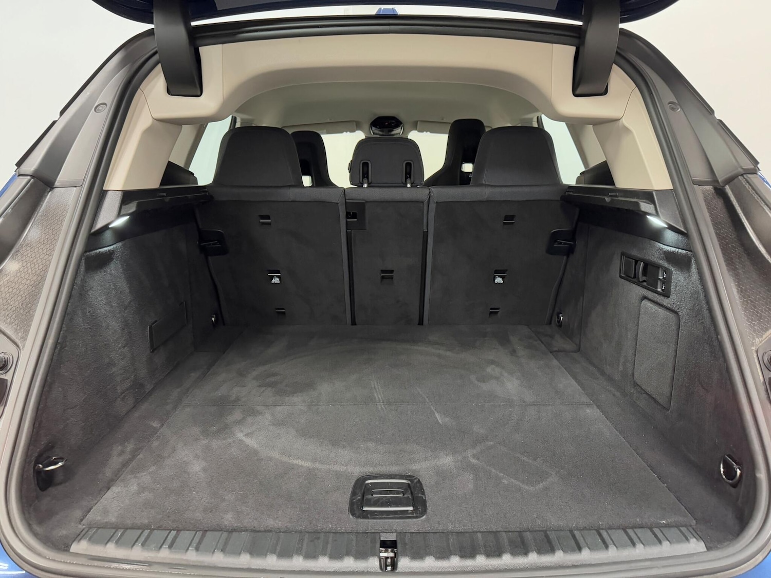 Used BMW iX 2024 for sale - 76121936: Photo 12