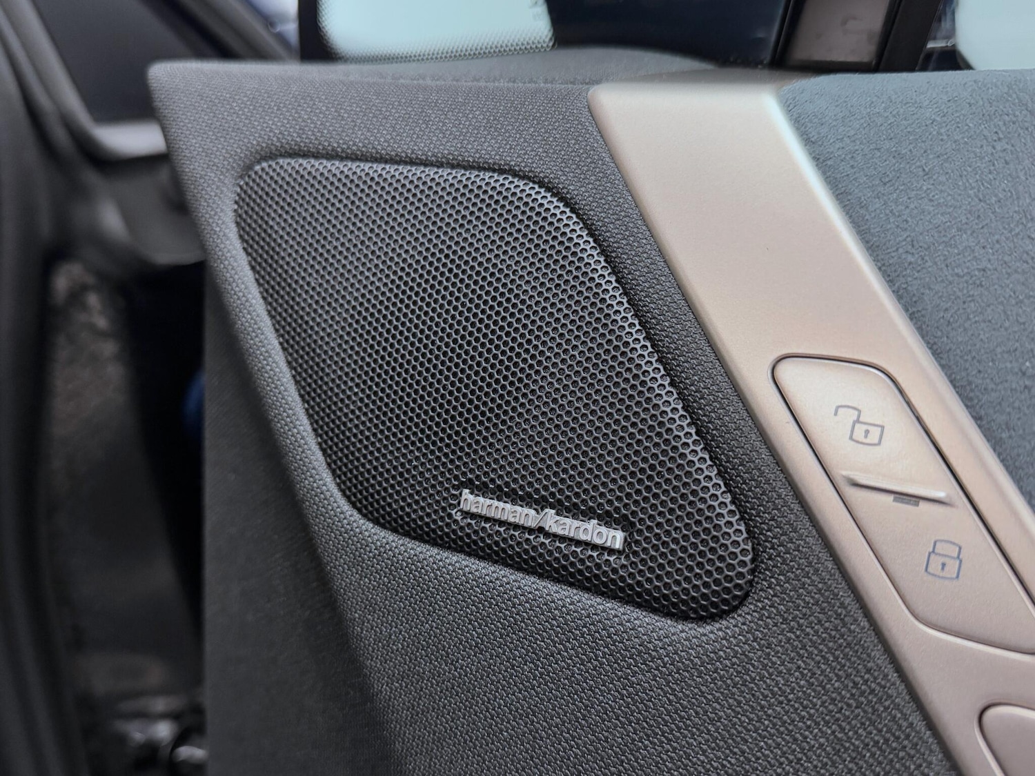 Used BMW iX 2024 for sale - 76121936: Photo 17