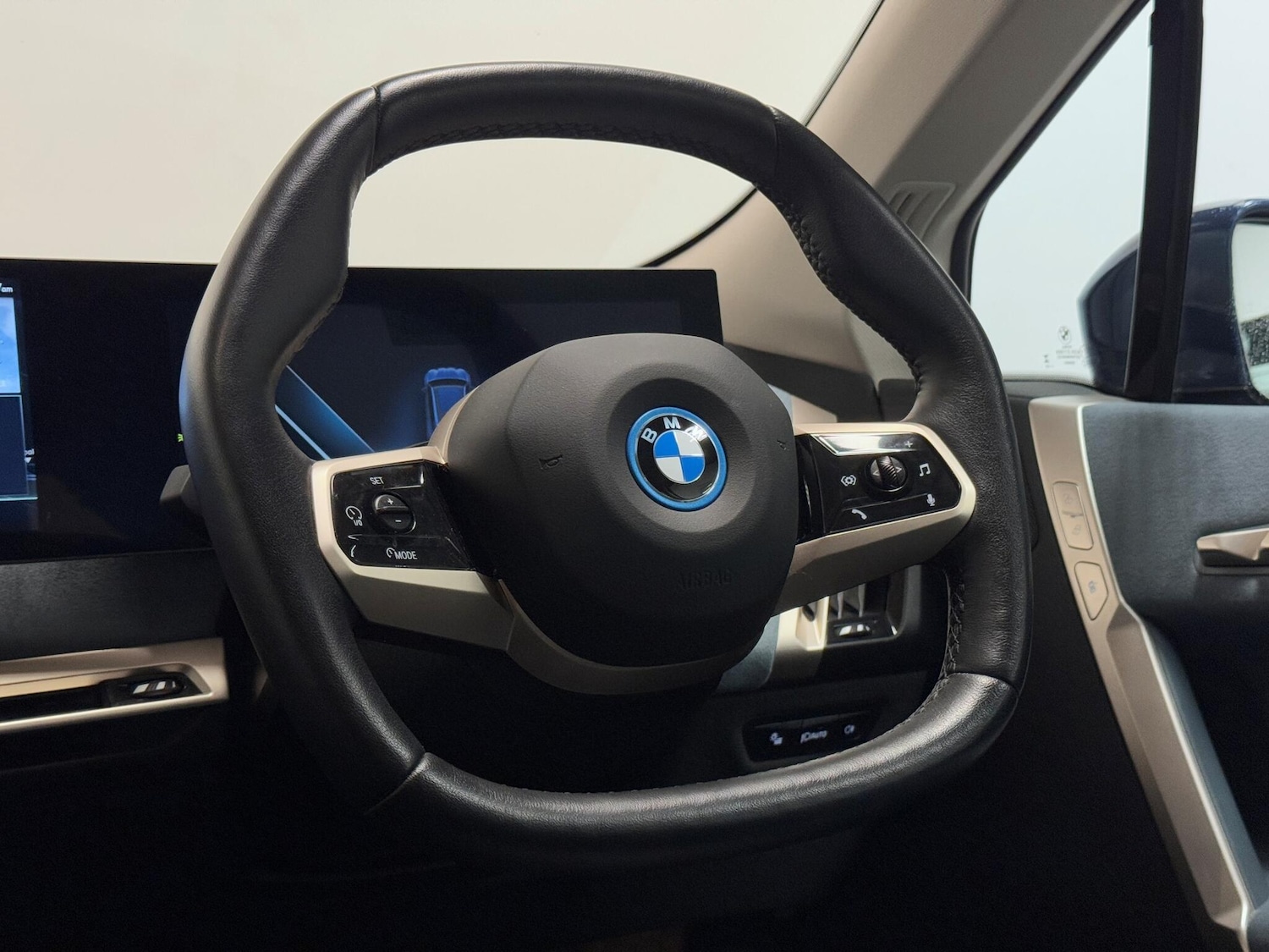 Used BMW iX 2024 for sale - 76121936: Photo 37