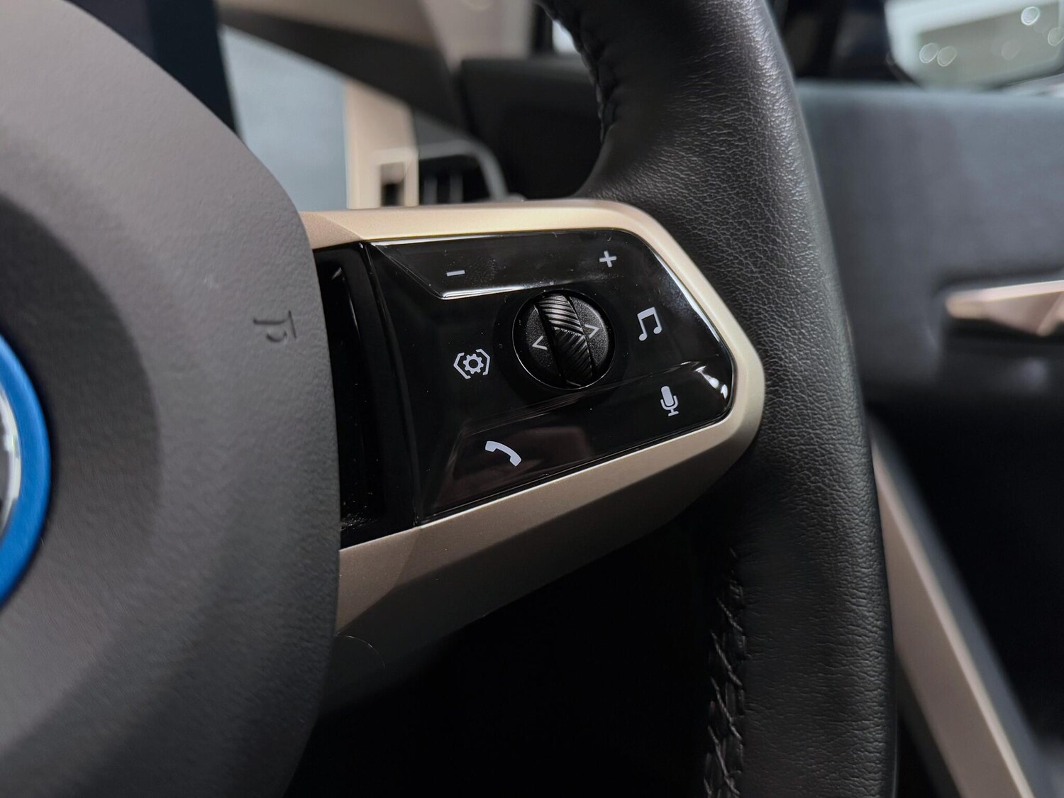 Used BMW iX 2024 for sale - 76121936: Photo 44