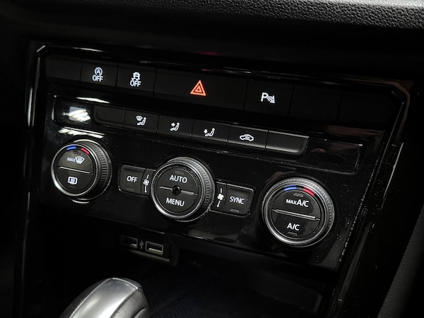 Used Volkswagen T-Roc 2019 for sale - 75990224: Photo 29