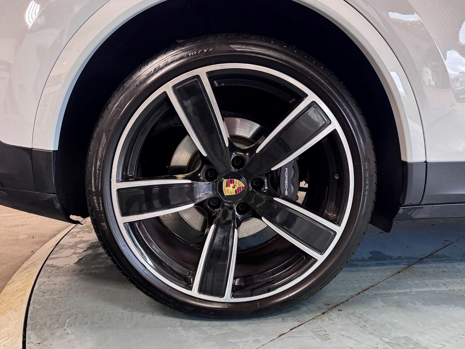 Used Porsche Cayenne 2023 for sale - 76371259: Photo 64