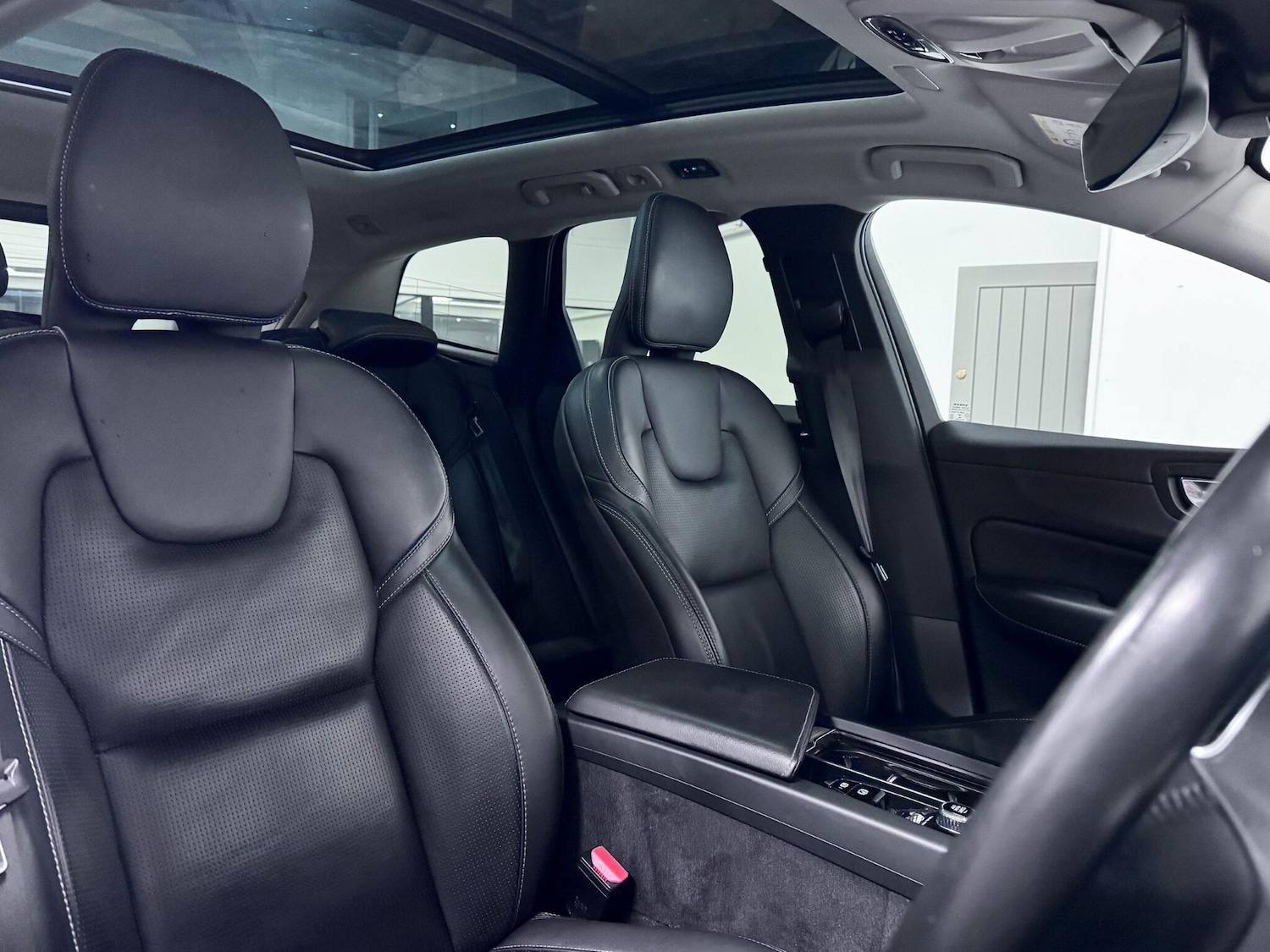 Used Volvo XC60 2021 for sale - 77016598: Photo 17