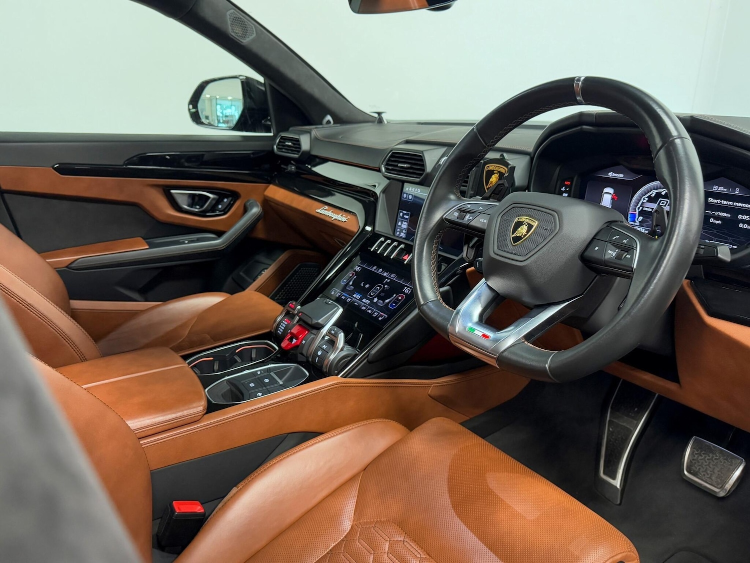 Used Lamborghini Urus 2019 for sale - 76991251: Photo 27