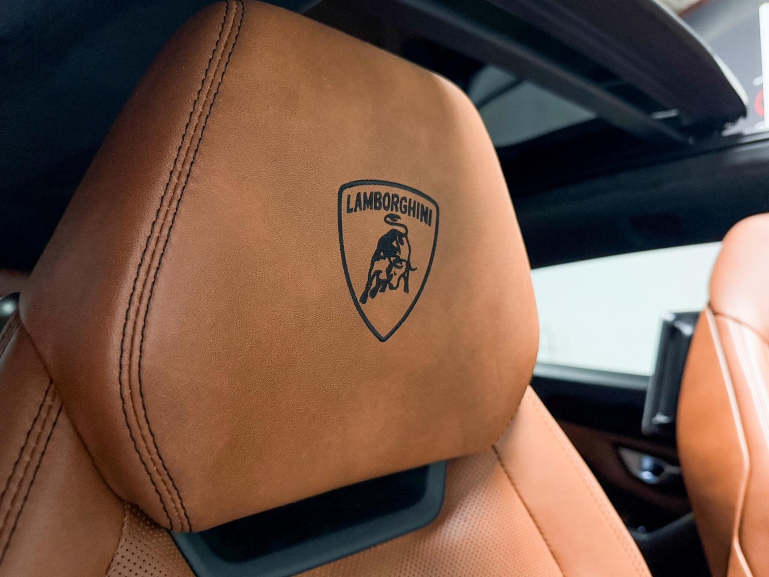 Used Lamborghini Urus 2019 for sale - 76991251: Photo 30