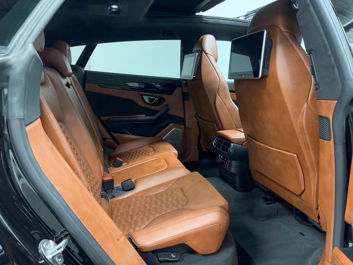 Used Lamborghini Urus 2019 for sale - 76991251: Photo 31