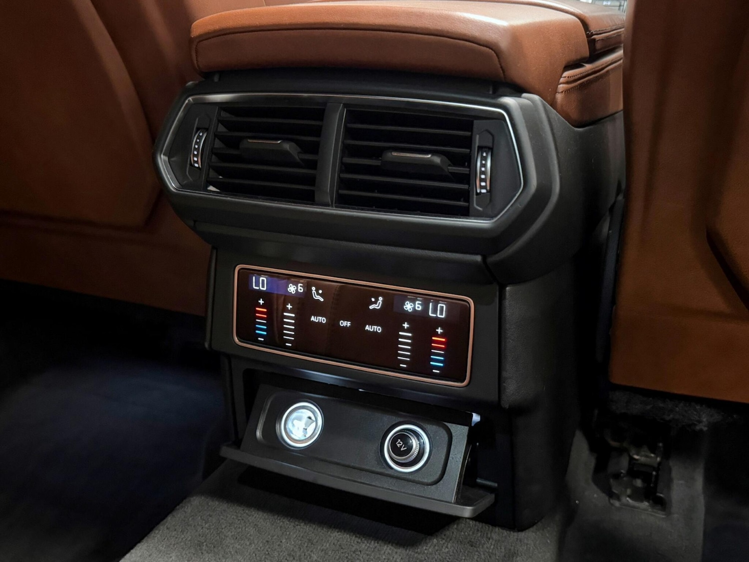 Used Lamborghini Urus 2019 for sale - 76991251: Photo 33