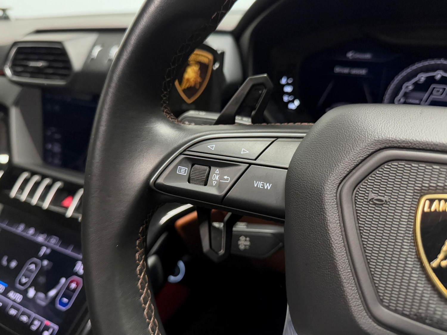 Used Lamborghini Urus 2019 for sale - 76991251: Photo 48