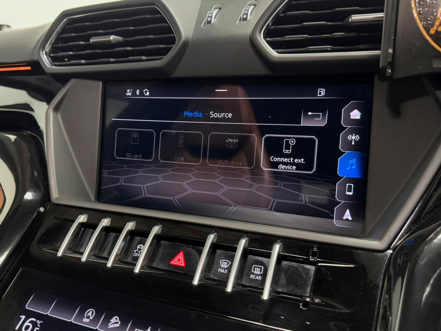 Used Lamborghini Urus 2019 for sale - 76991251: Photo 54