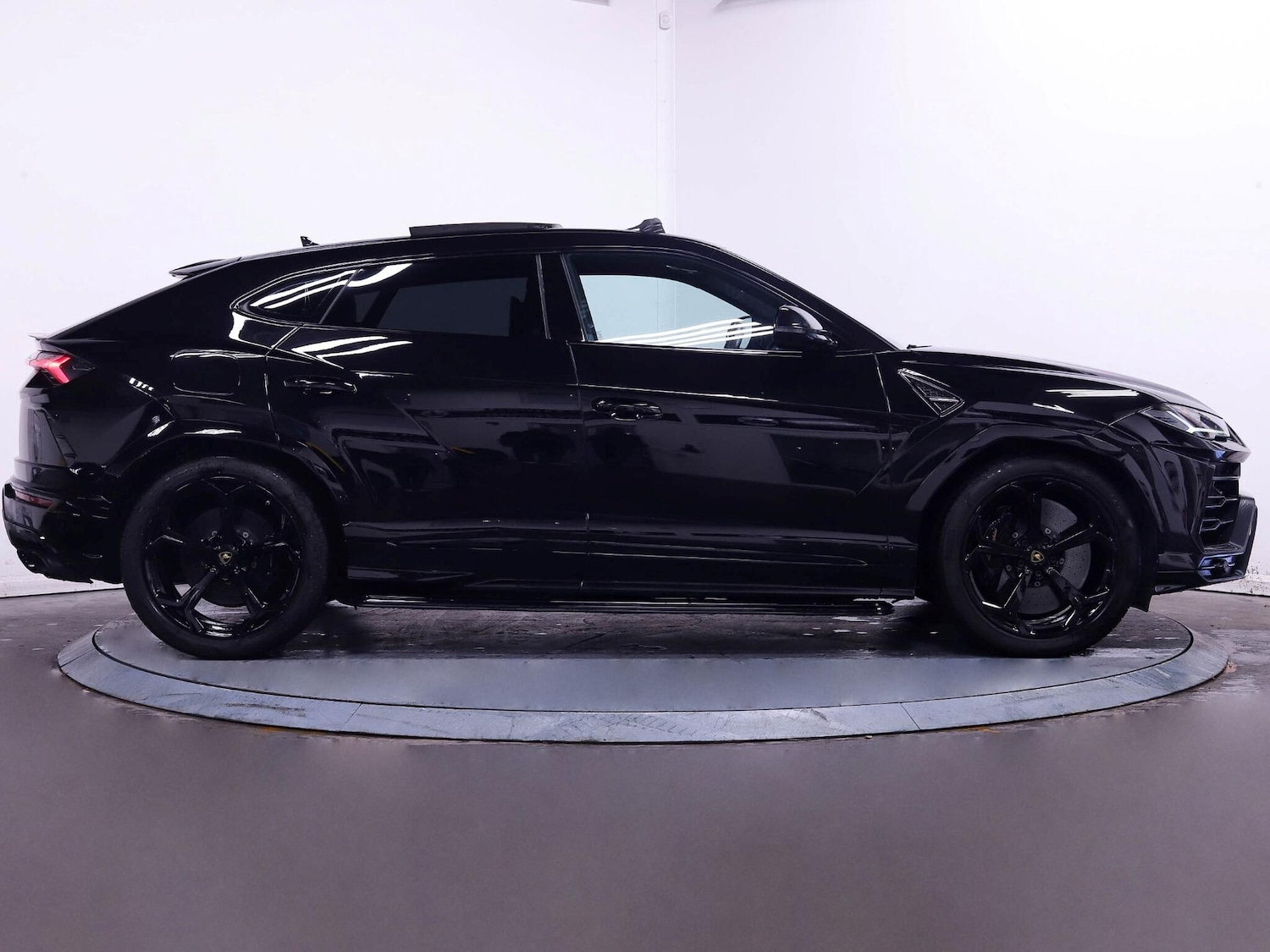 Used Lamborghini Urus 2019 for sale - 76991251: Photo 9